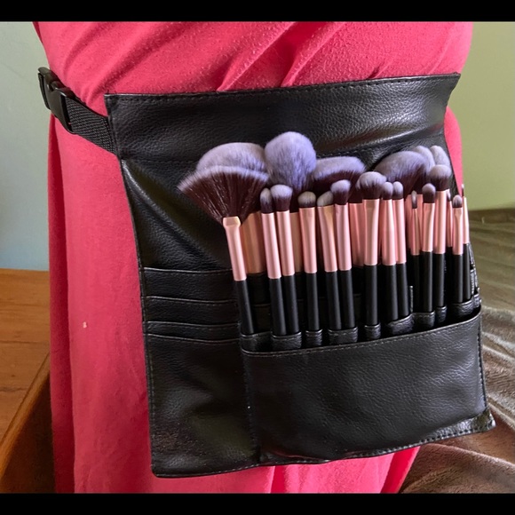 Professional Cosmetics Brushes with Belt Waist Bag - Picture 5 of 6